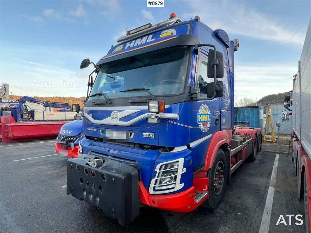 Volvo FM 6x2 hook lift truck