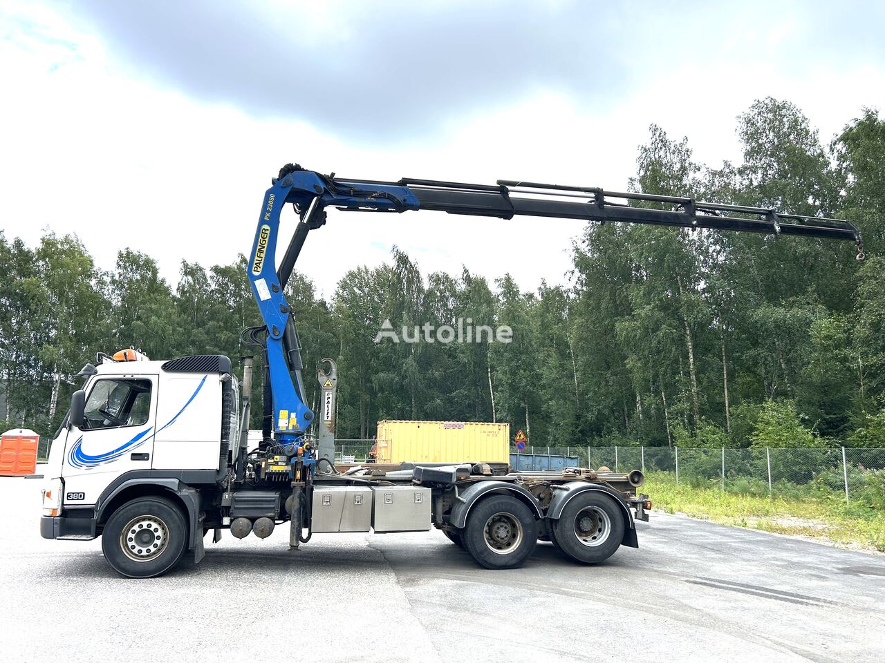 Volvo FM12  hook lift truck