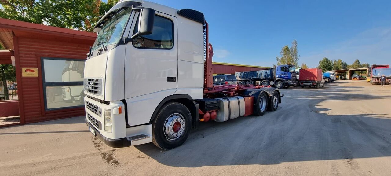 камион рол кипер Volvo FM12 (Hook type)