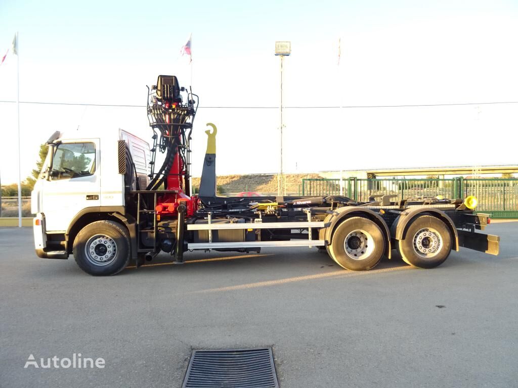 Volvo FM480 hook lift truck