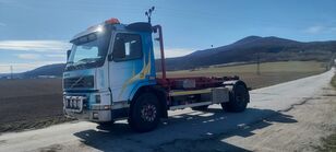 ciężarówka hakowiec Volvo FM7 4X2 1999 520.000km