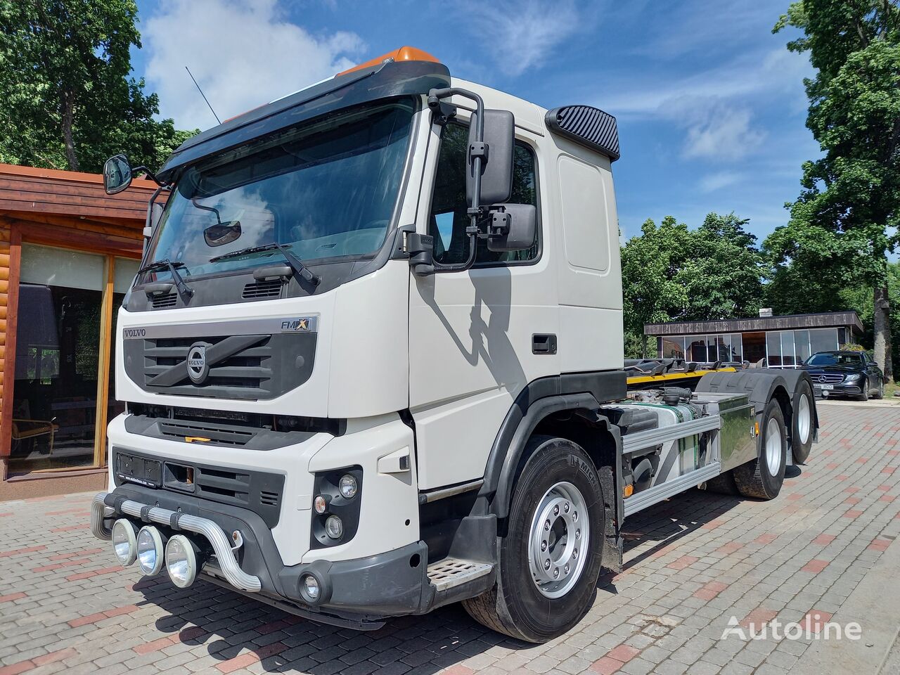 Volvo FMX hook lift truck