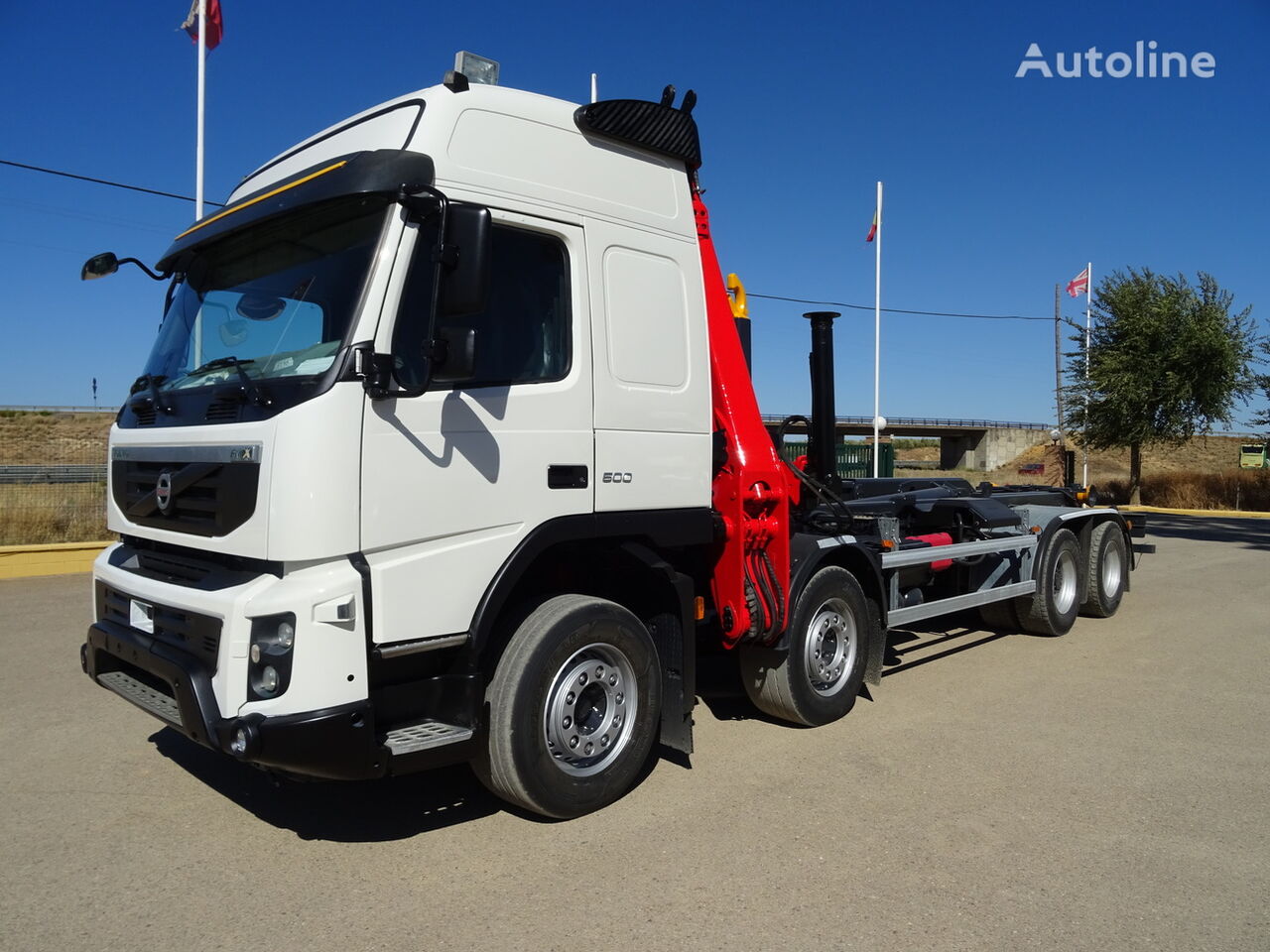 Volvo FMX 500 hook lift truck