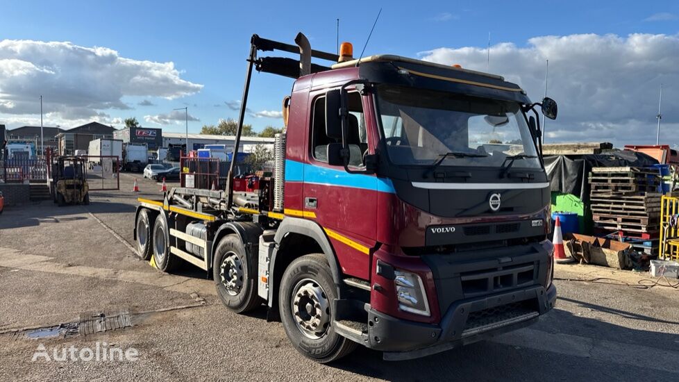 تریلی دارای بالابر قلابی Volvo FMX EURO 6