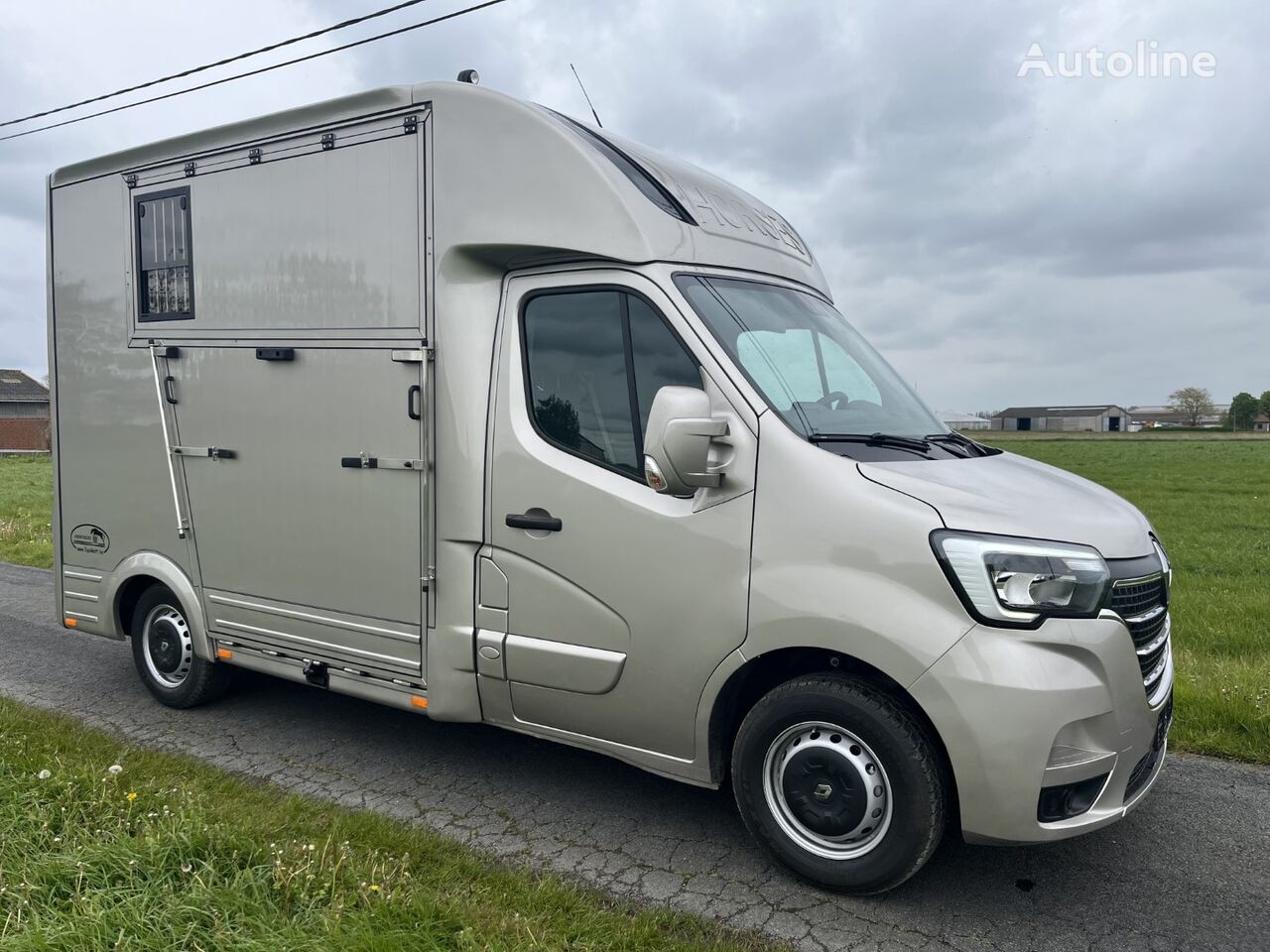 Renault Master zirgu vedējs