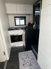 камион за превоз на коне Mercedes-Benz actros