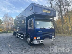 грузовик коневоз Volvo FL7