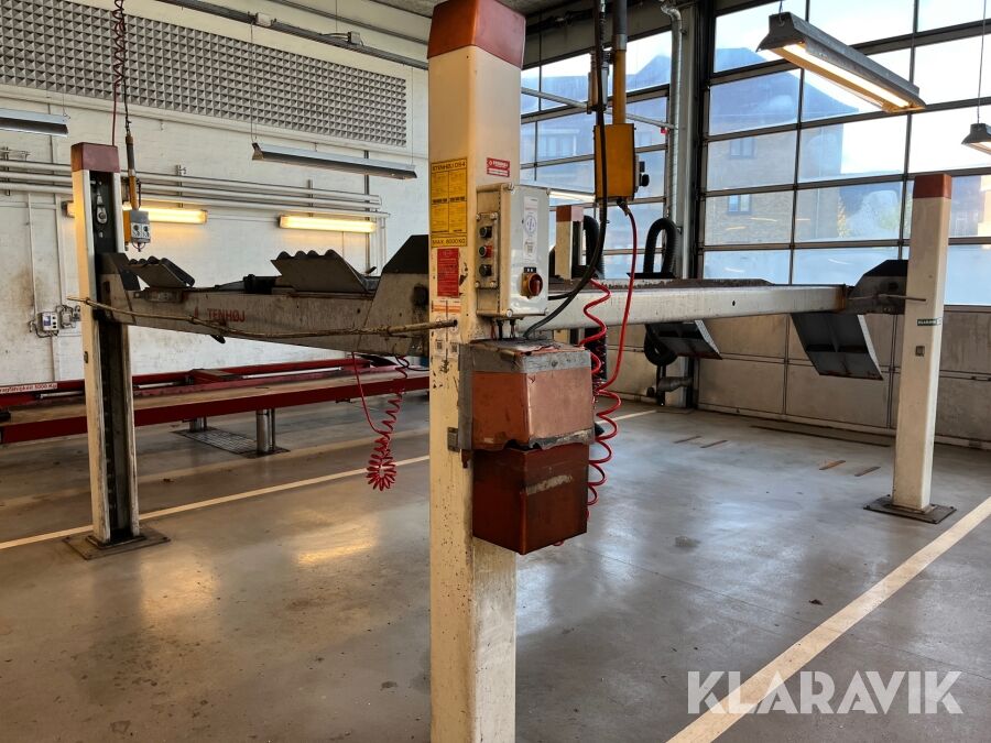 Stenhøj DS4 4-søylet løftebukk til salgs | Machineryline NO Stenhøj DS4 4-søylet løftebukk - Machineryline