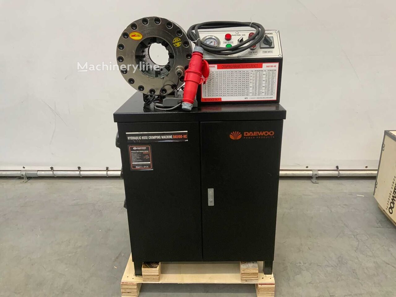 Kompletovací stroj Daewoo DA5100-HC na prodej | Machineryline CZ Kompletovací stroj Daewoo DA5100-HC - Machineryline