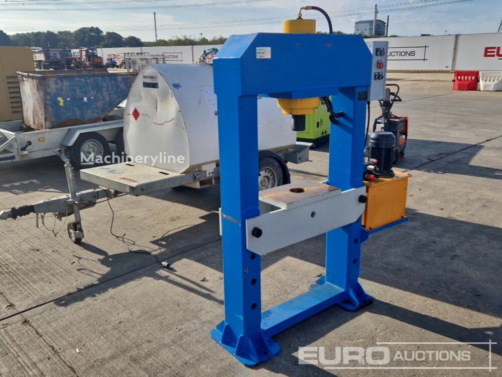 بيع ماكينة الضغط الهيدروليكى Fluidmex AT-75 | Machineryline SA جديد ماكينة الضغط الهيدروليكى Fluidmex AT-75 - Machineryline