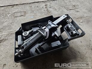 k&iacute;ch n&acirc;ng xe hơi + Tool Kit mới