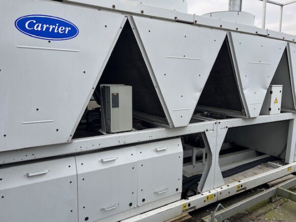 Carrier Chiller 500KW rashladni uređaj