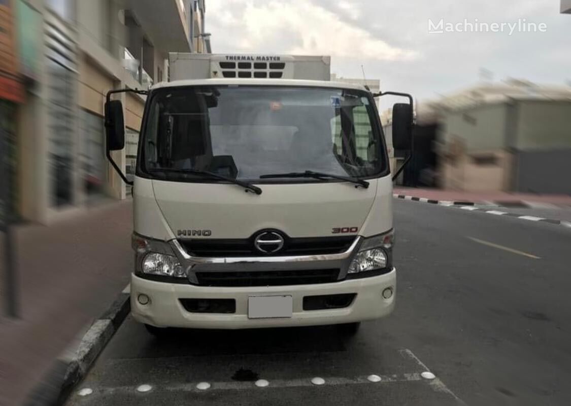 Hino pickup  armario congelador