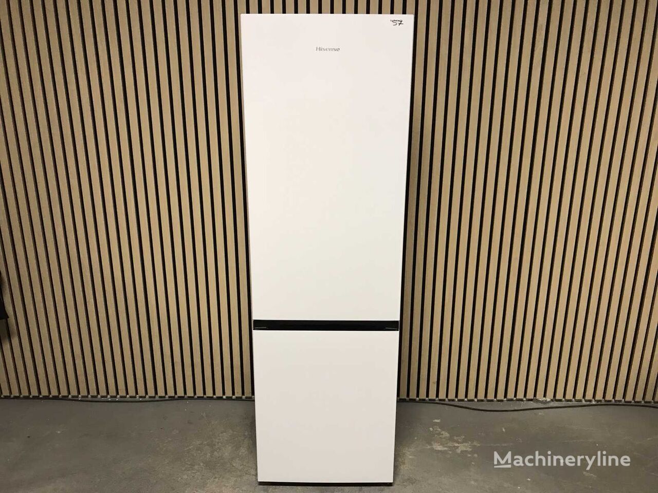 Hisense RB329N4AWE commercial refrigerator