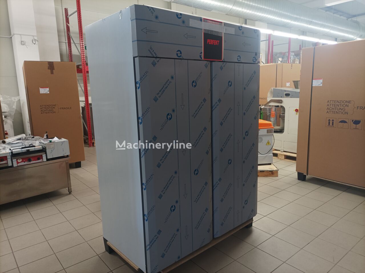 Venta de Tecnodom 1400 litara frigorífico comercial | Machineryline ES Tecnodom 1400 litara frigorífico comercial nuevo - Machineryline