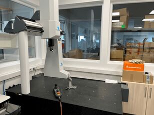 Hexagon PIONEER 061006 coordinate measuring machine