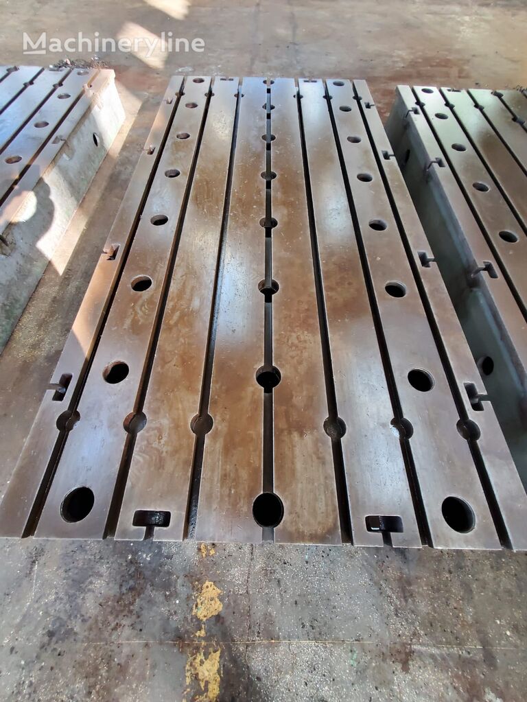 Floor plates with T slots  coordinate table