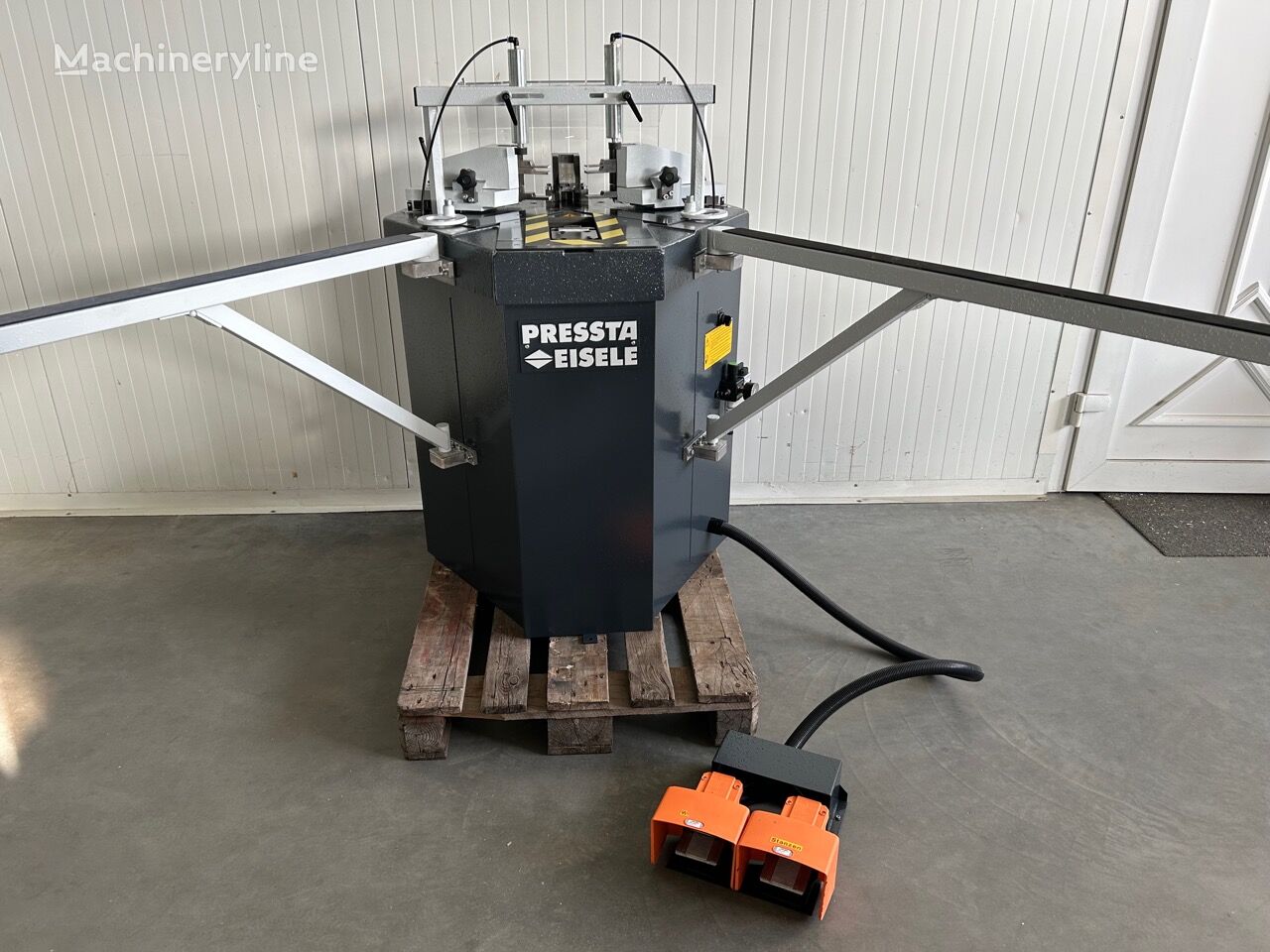Pressta Eisele Presta 2000 corner crimper for sale | Machineryline AU Pressta Eisele Presta 2000 corner crimper - Machineryline