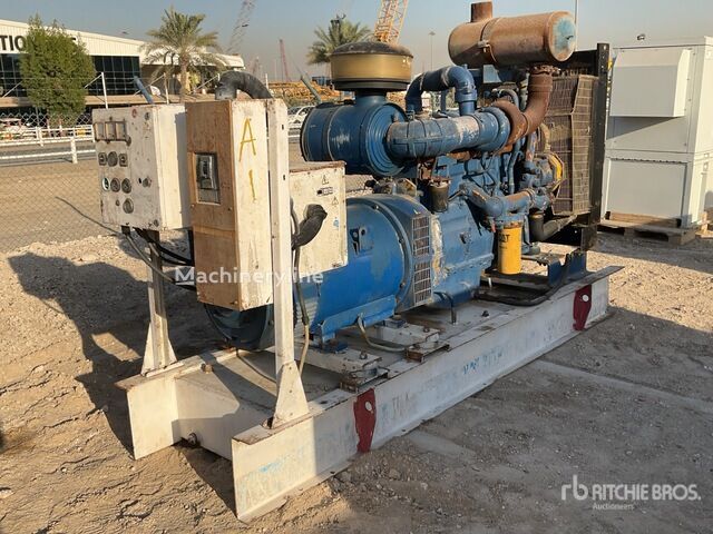 مولد كهربائي يعمل بالديزل Caterpillar 375 kVA - Machineryline