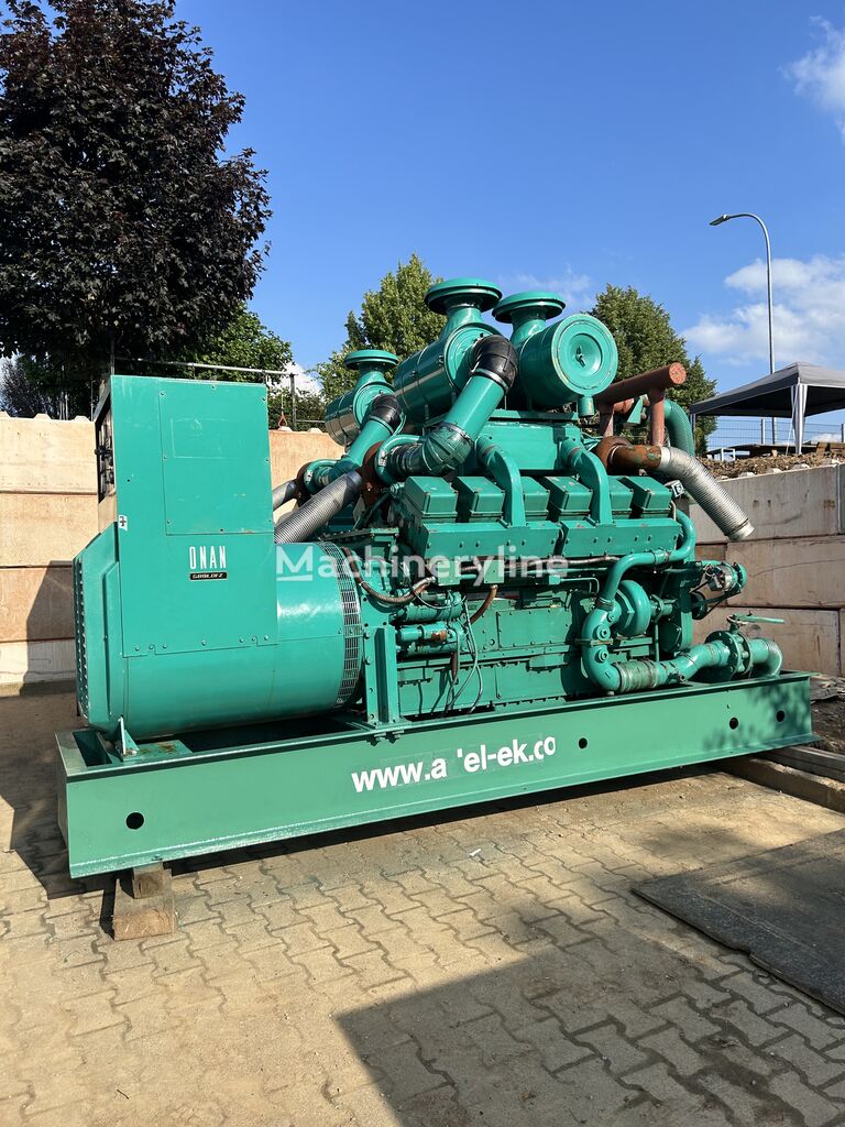 Cummins KTA 38-G2 800 KVA Stromaggregate BHKW Notstromaggregat  diesel generator