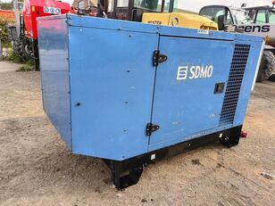مولد كهربائي يعمل بالديزل SDMO J 44 K 44kva 64 A 35 kw generator aggregaat silent