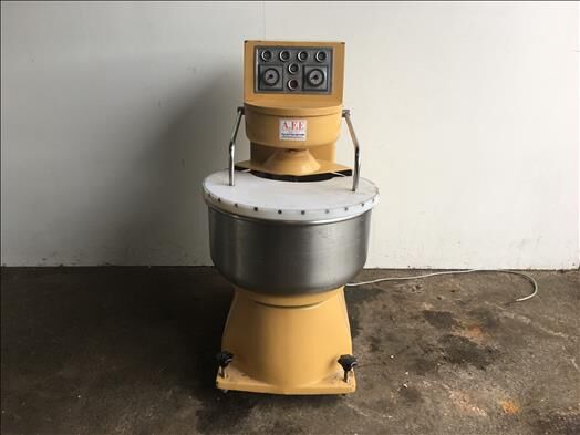 NNP 40L spiral mixer degknådare