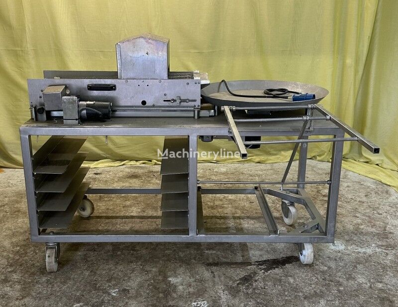 Bestreugerät Teigstreue mit Drehteller dough sheeter