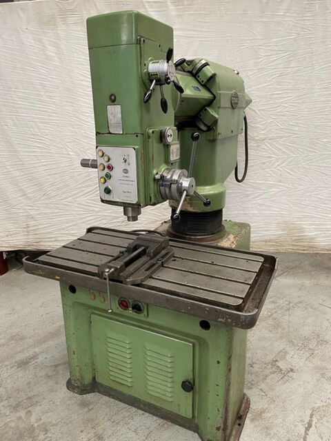 Snelradiaal DONAU    DR 32 drilling machine