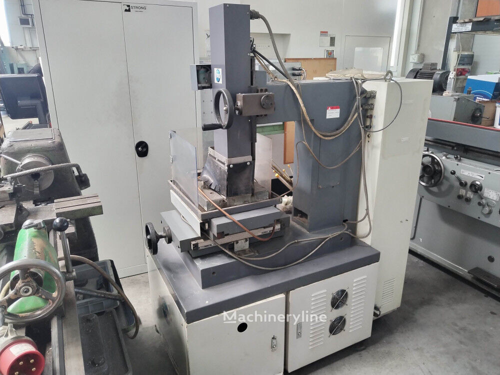Elektroiskrový stroj First Solar D703B - Machineryline