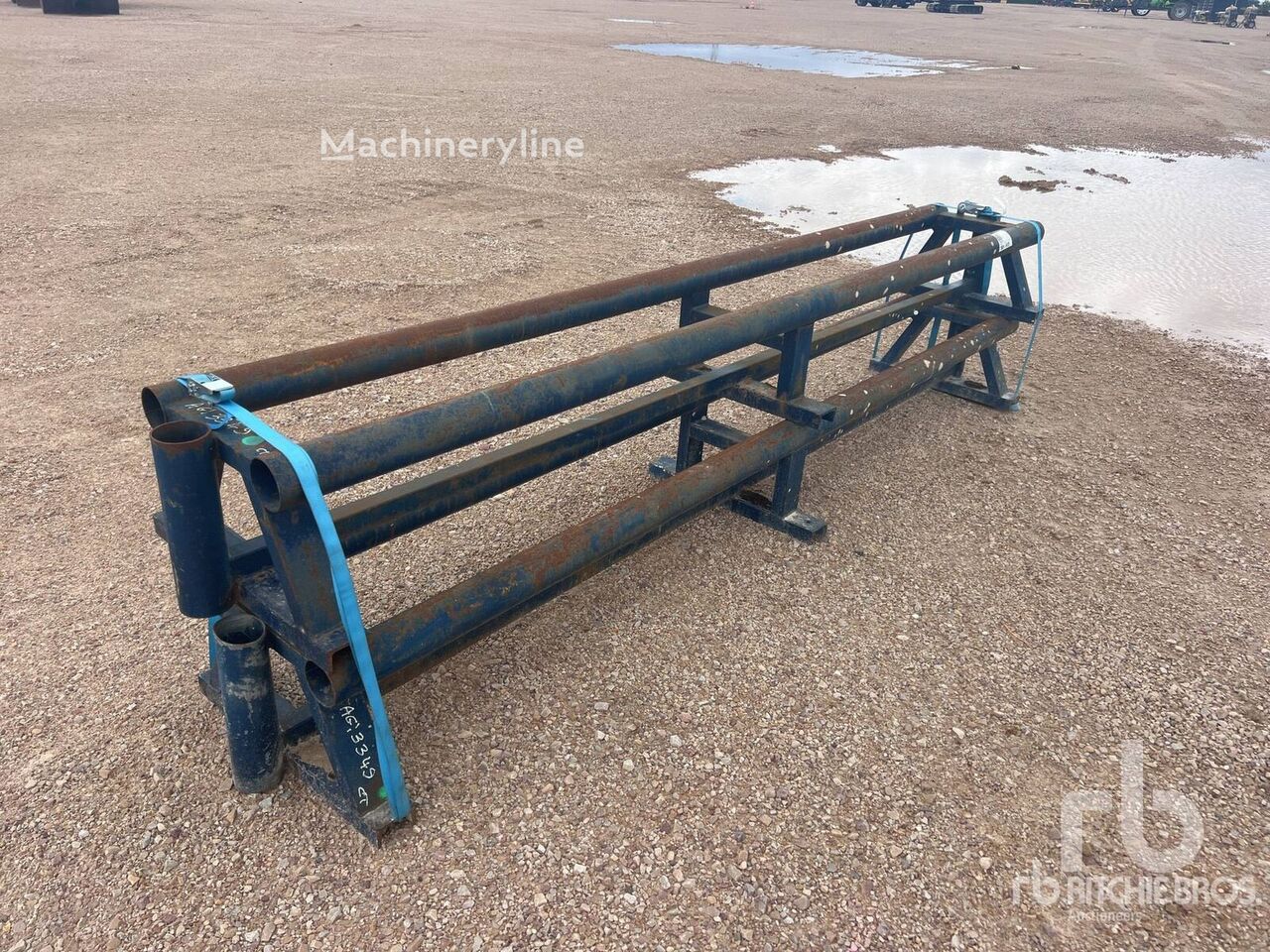 Équipement à gaz Qte D'Etageres A Godets Bucket à vendre | Machineryline ML Équipement à gaz Qte D'Etageres A Godets Bucket - Machineryline