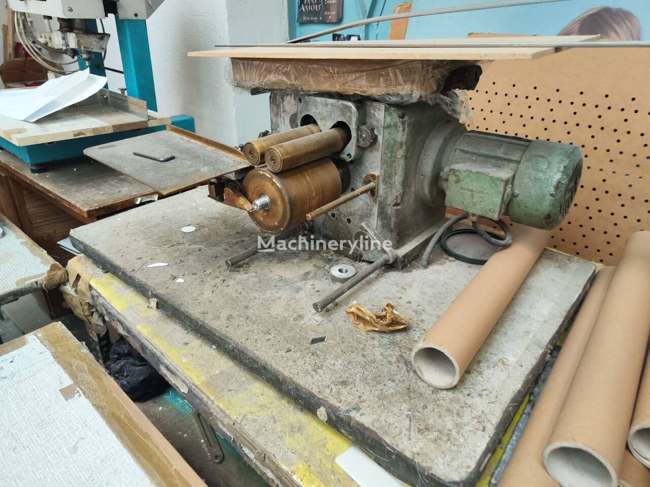 машина за лепење Gluing Machine