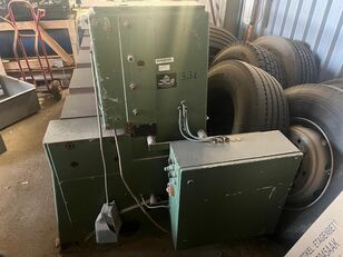 Hydraulische Blechtafelschere bis 4,5mm Material giljotīnas &scaron;ķēres