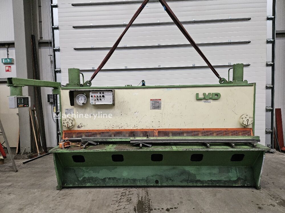 cisaille guillotine LVD MVB 31 / 6,35