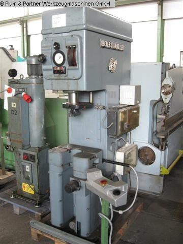 Becker VAN HUELLEN OK 10/224 hydraulic press