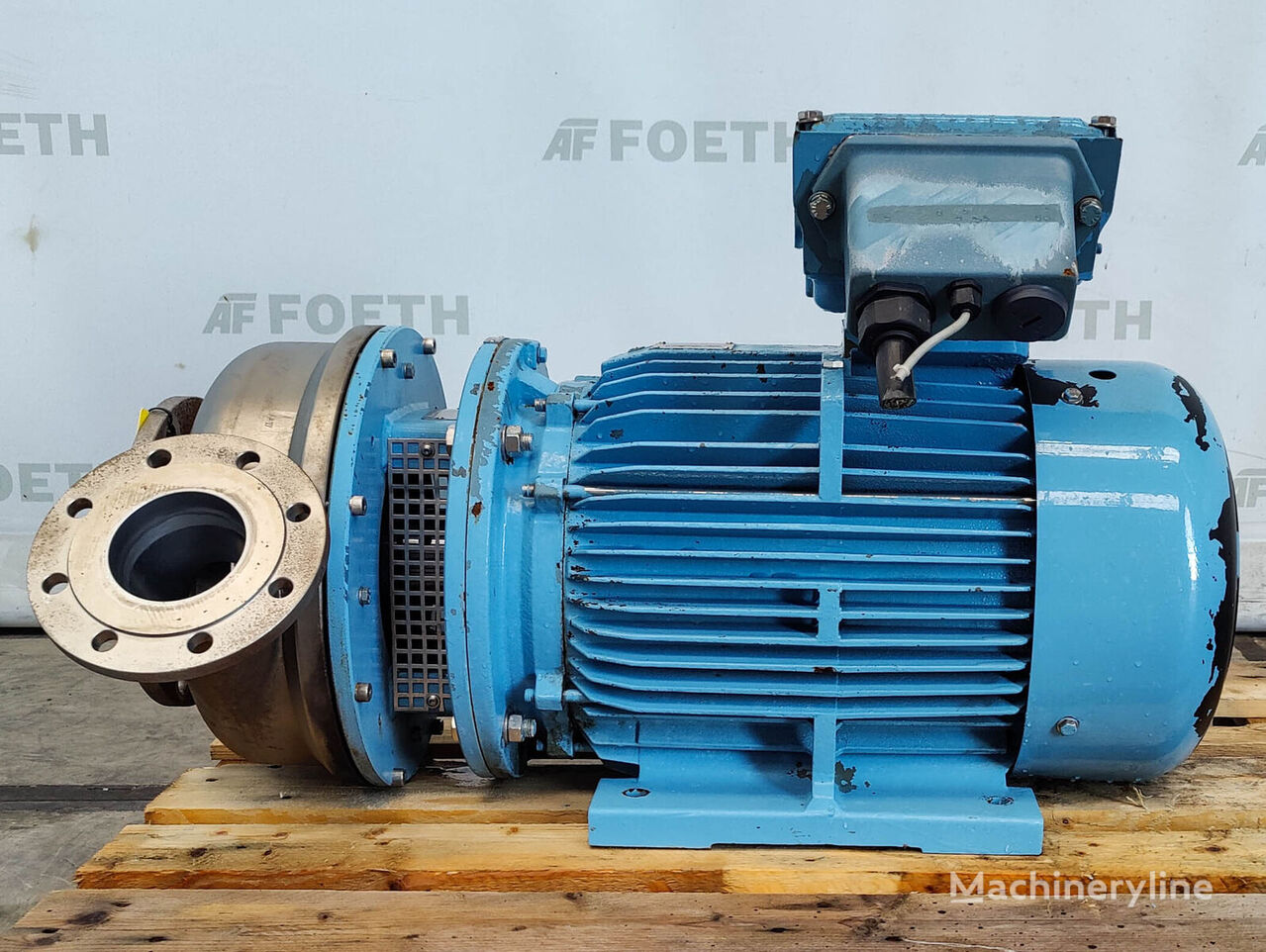 المضخة الصناعية APV WA-25/200-380 - Centrifugal Pump