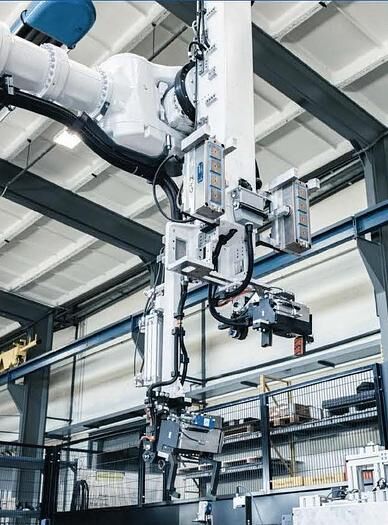 EWM Phoenix Plus industrial robot