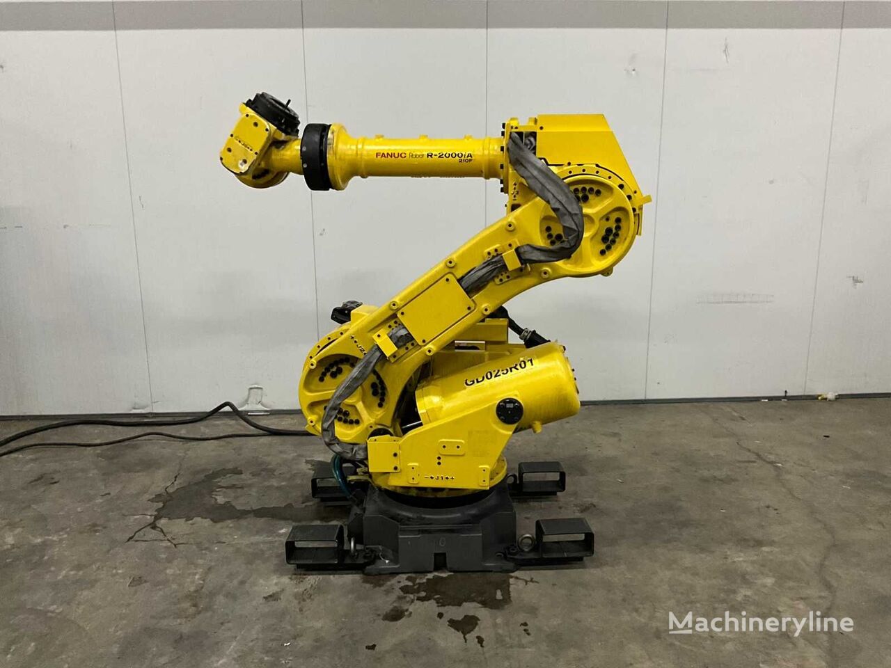 tööstusrobot Fanuc R-2000iA 210F