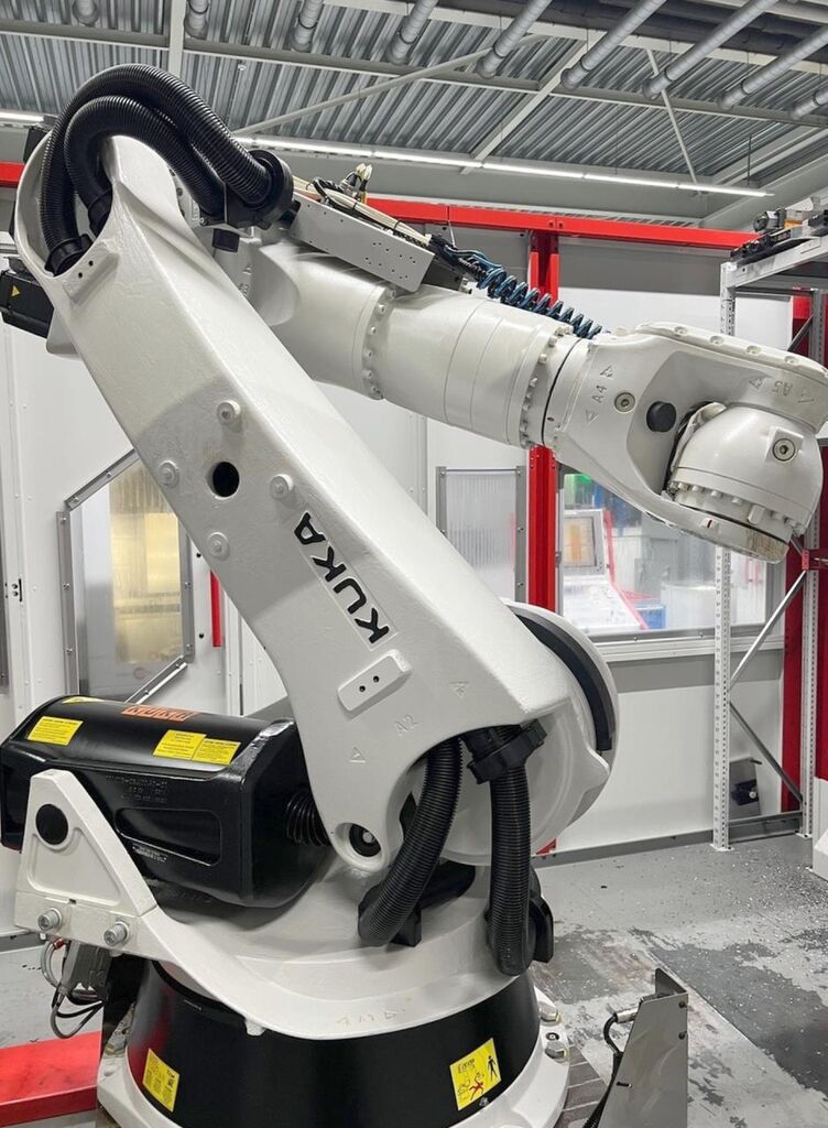 KUKA KR 240 L210-2 2000 industrial robot