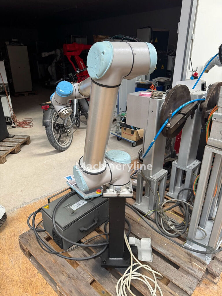 Ur5 Ur10 Robot Price Low Cost Robot Arm UR5 Collaborative Robot