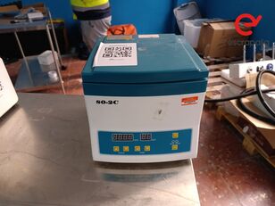 أجهزة الطرد المركزي للمختبر Centr&iacute;fuga de laboratorio 80-2C