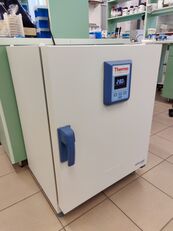 Inkubator mikrobiologiczny mały ThermoFisher Scientific, Herathe laboratorijski inkubator