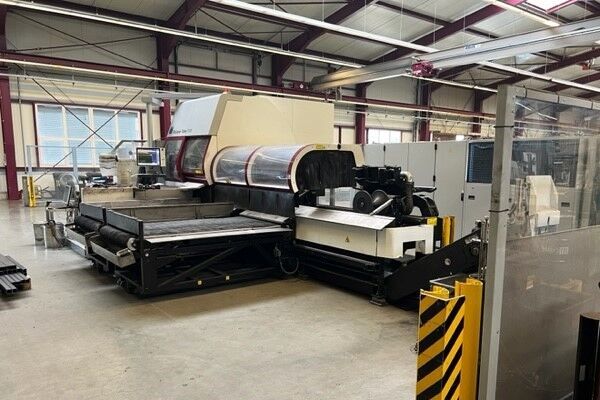 Trumpf TRULASER TUBE 7000 (T03), 3600 WATT laser cutting machine