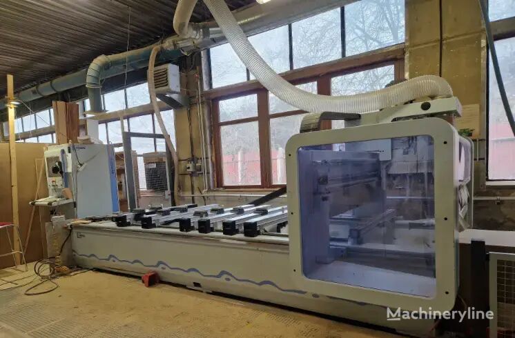 Weeke Venture 106M machining center for wood