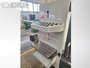 центар за машинска обработка Haas VF-4