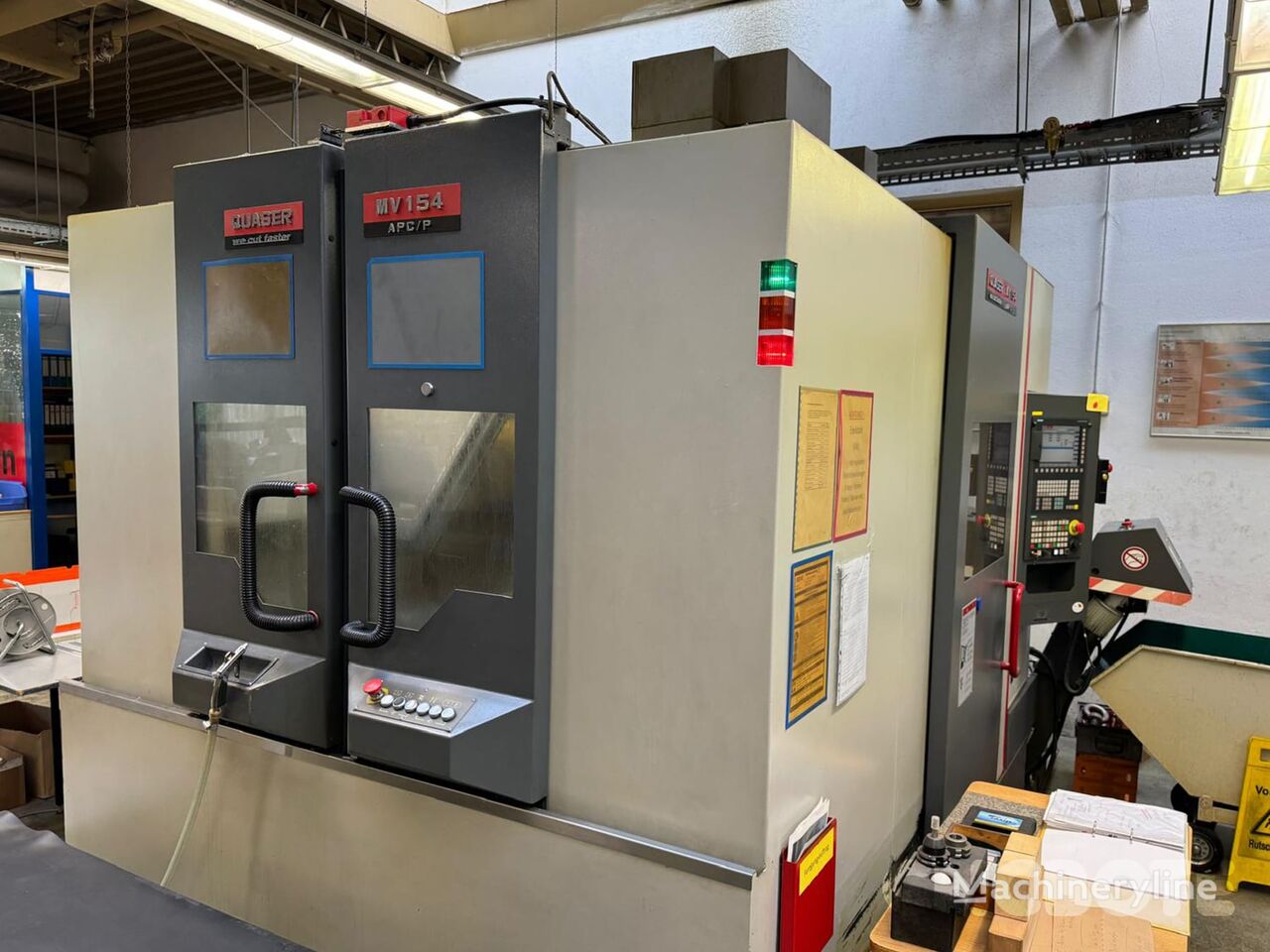 Quaser MV154 APC/P machining centre