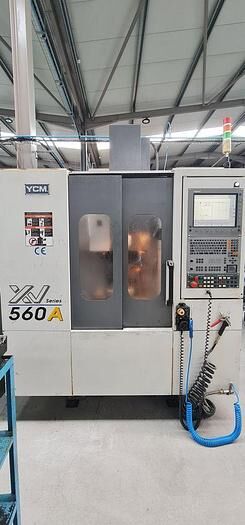 pusat permesinan YCM XV560A