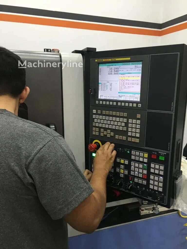 Doosan Lynx 300M I CNC lathe metaal draaibank - Machineryline