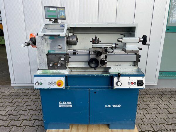 مخرطة المعادن GDW LZ 250, Leit- und Zugspindeldrehmaschine, BJ 2003