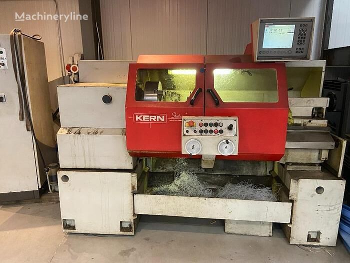 Kern Status Metalldrehmaschine