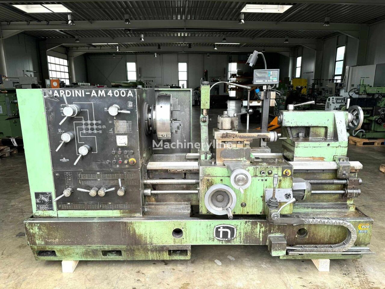 Nardini AM 400 A metal lathe